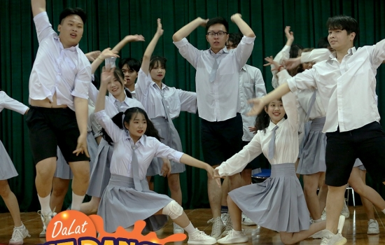 Top 15 bảng phong trào chứng tỏ khả năng ‘tự học’ Waacking của mình trong