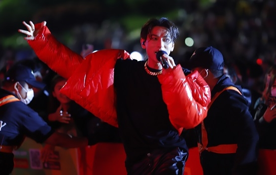 Isaac, ST Sơn Thạch, AK49 “đốt cháy” sân khấu Dalat Best Dance Crew 2022