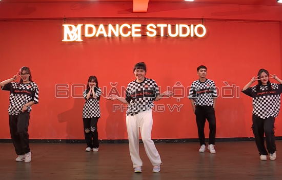 Hãy khởi động cùng Biên đạo Huỳnh Mến với những bước nhảy vui nhộn “60 NĂM CUỘC ĐỜI” nào!